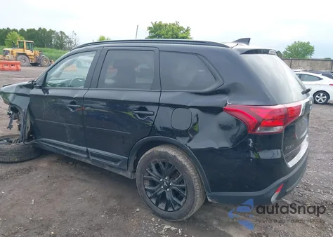 2018 Mitsubishi Outlander Le z USA, uszkodzony, nr VIN JA4AZ3A32JZ020102